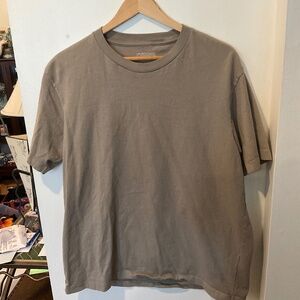 EUC lady white company Men's T-shirt Large